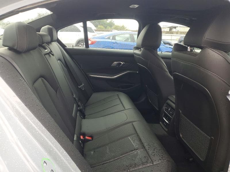 2023 BMW 330XI 10