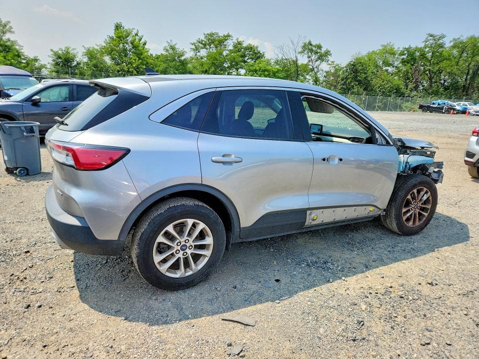 2021 FORD ESCAPE SE 3
