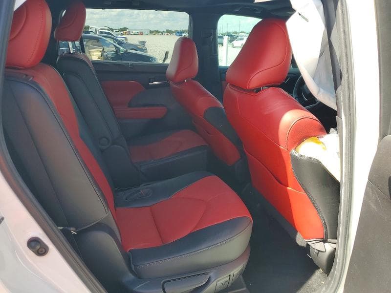 2022 TOYOTA HIGHLANDER XSE 10