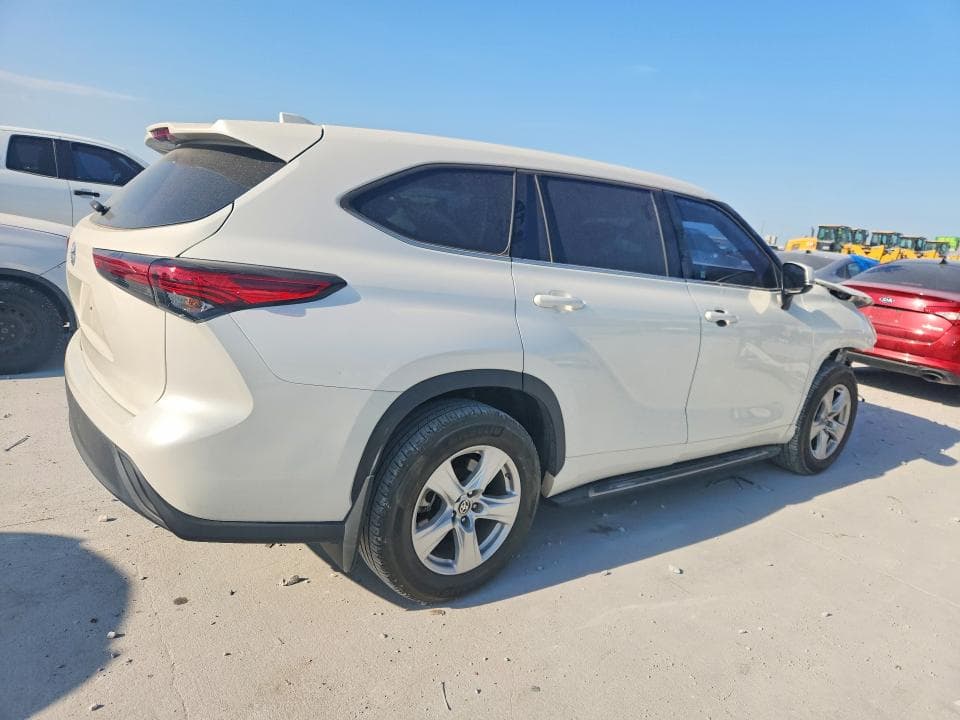 2020 TOYOTA HIGHLANDER L 3