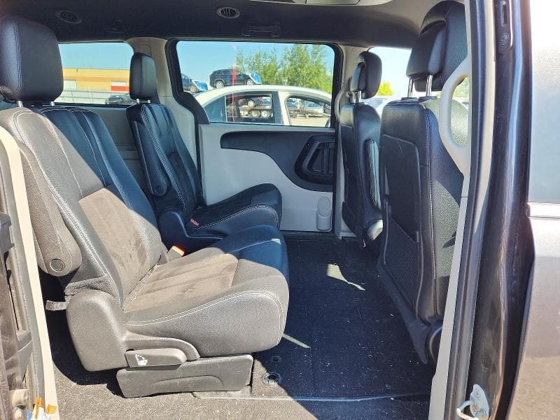 2019 DODGE GRAND CARAVAN SE 11