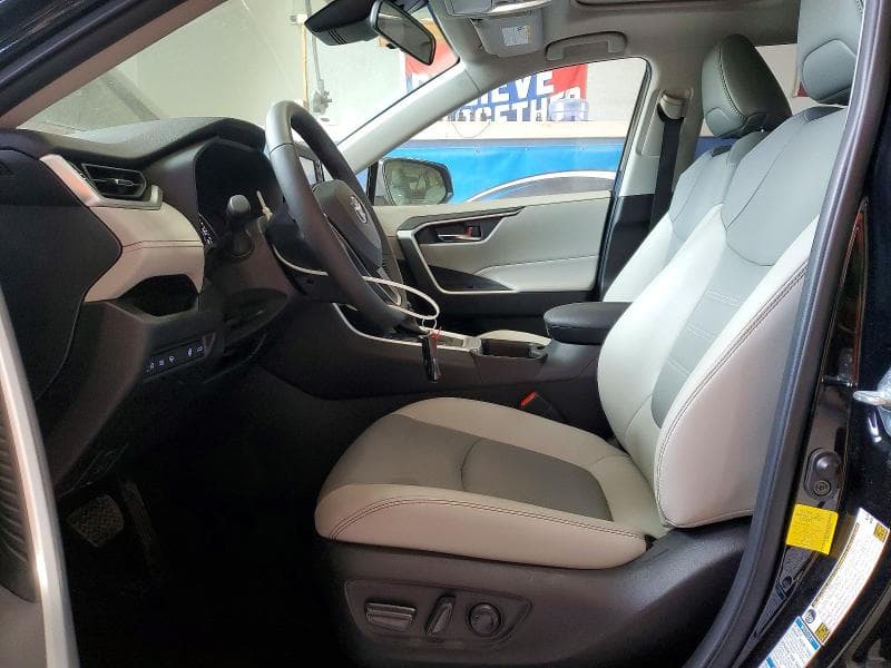 2022 TOYOTA RAV4 XLE PREMIUM 7