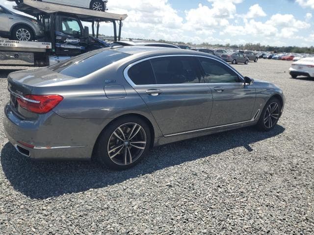 2018 BMW 740 XE 3