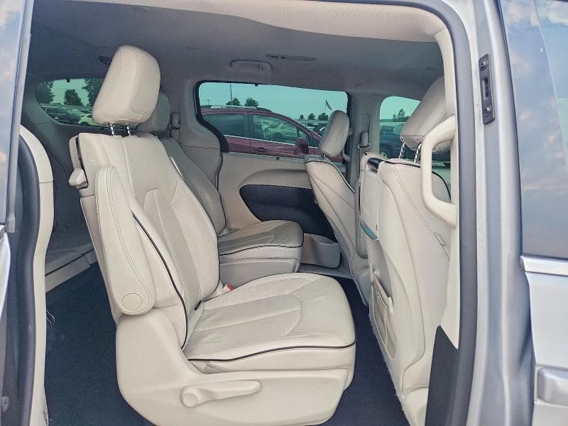 2018 CHRYSLER PACIFICA HYBRID LIMITED 11