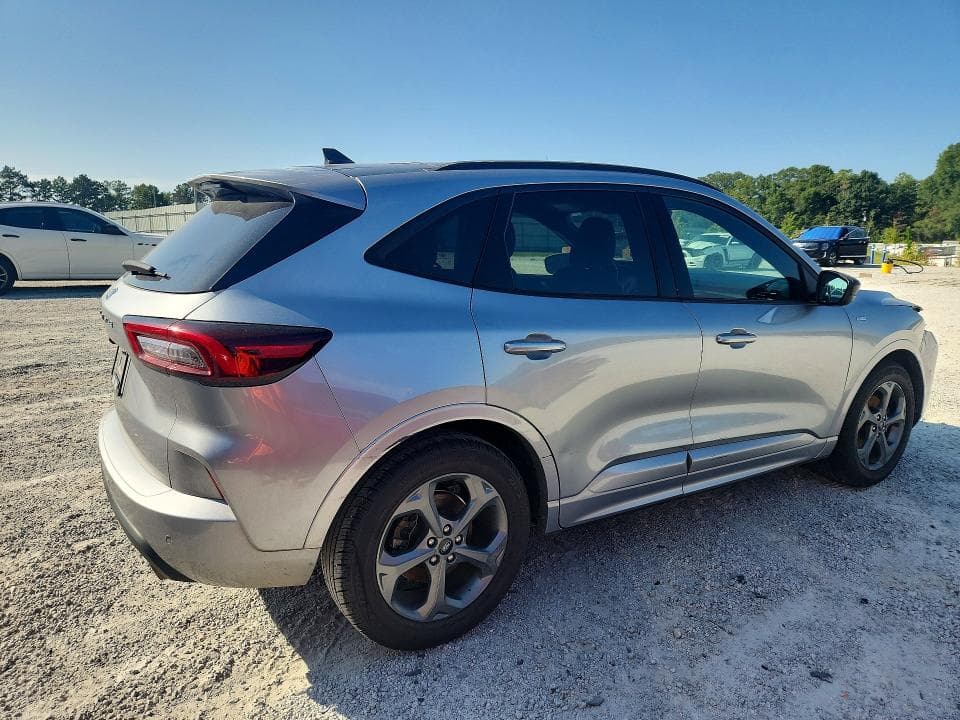 2024 FORD ESCAPE ST LINE 3