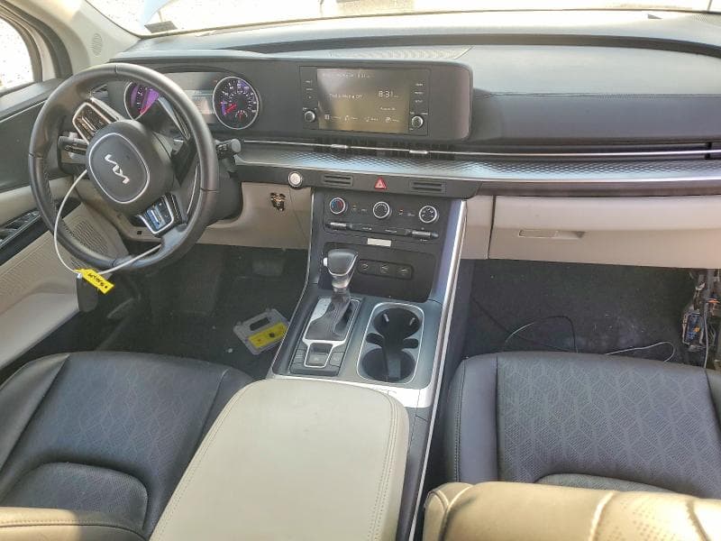 2024 KIA CARNIVAL LX 8