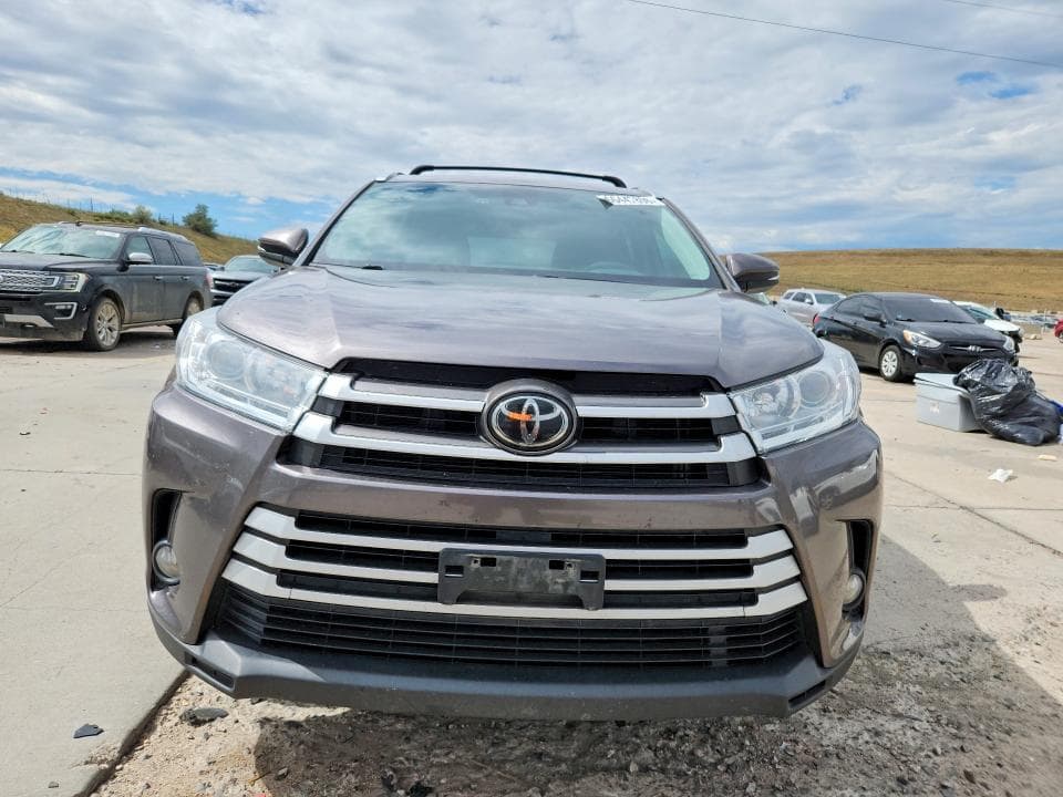 2019 TOYOTA HIGHLANDER XLE 5
