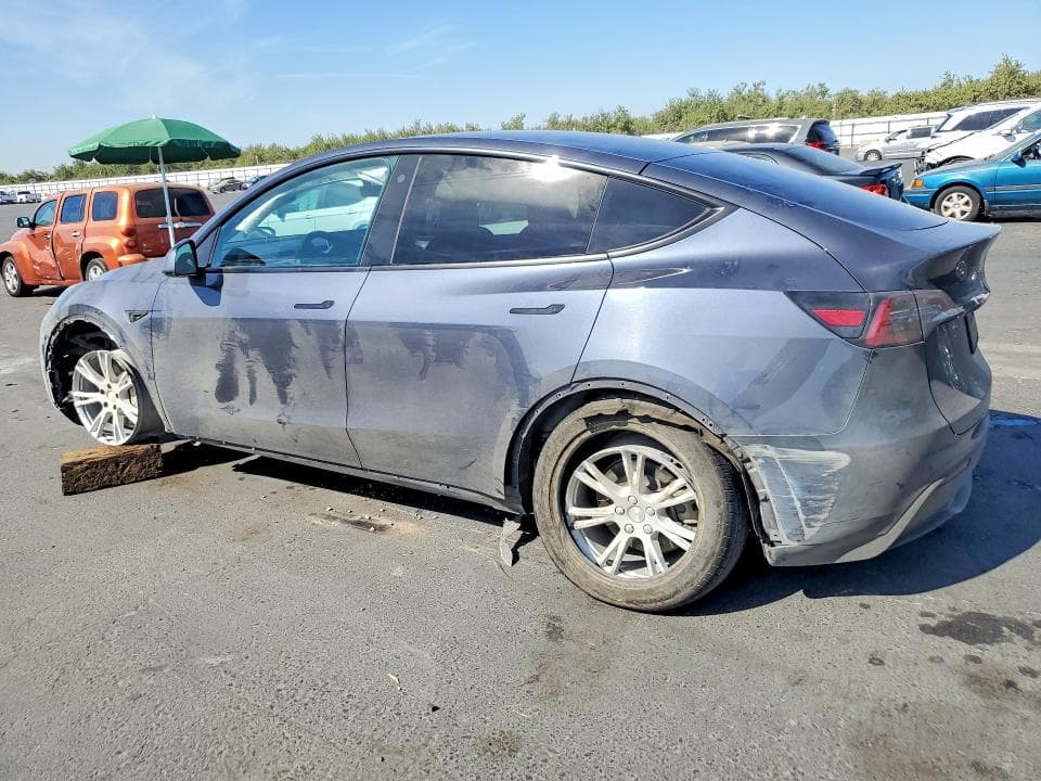2023 TESLA MODEL Y 2
