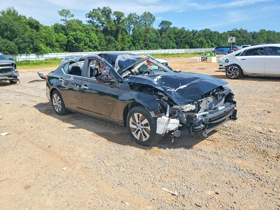 2024 NISSAN ALTIMA S 4