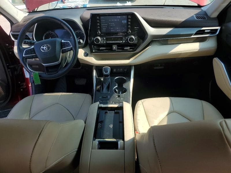 2022 TOYOTA HIGHLANDER XLE 8