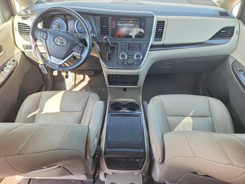2017 TOYOTA SIENNA XLE 8-PASSENGER 8
