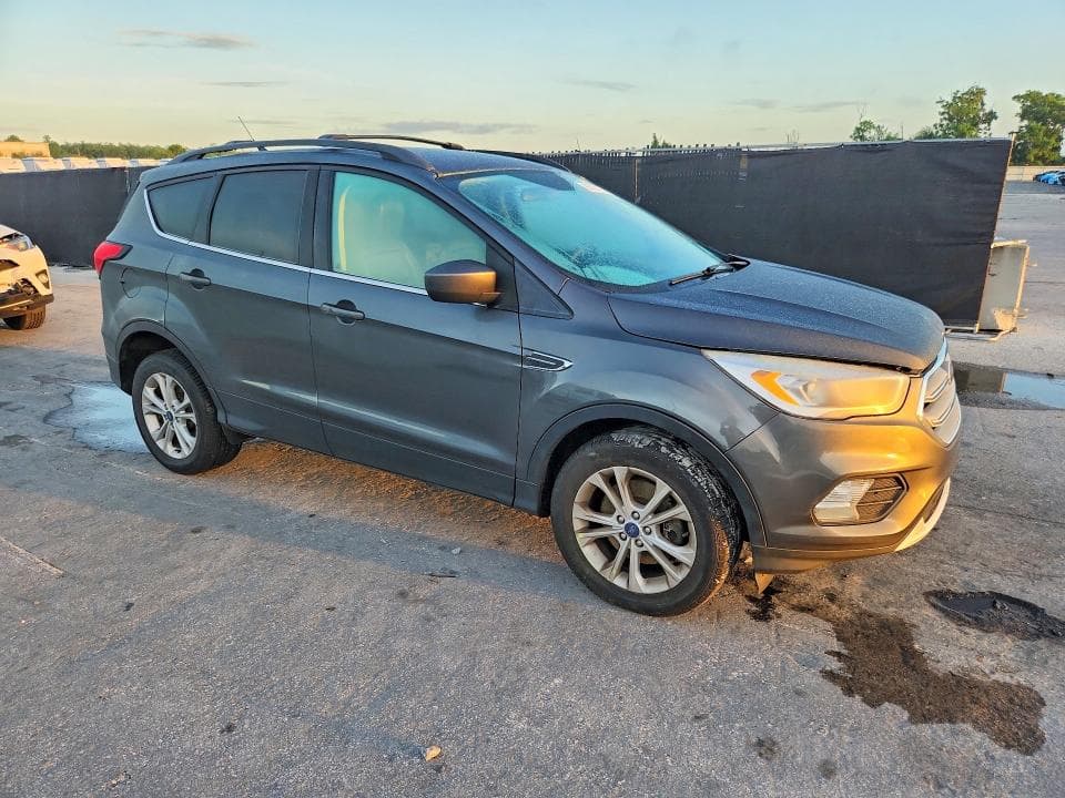 2019 FORD ESCAPE SEL 4