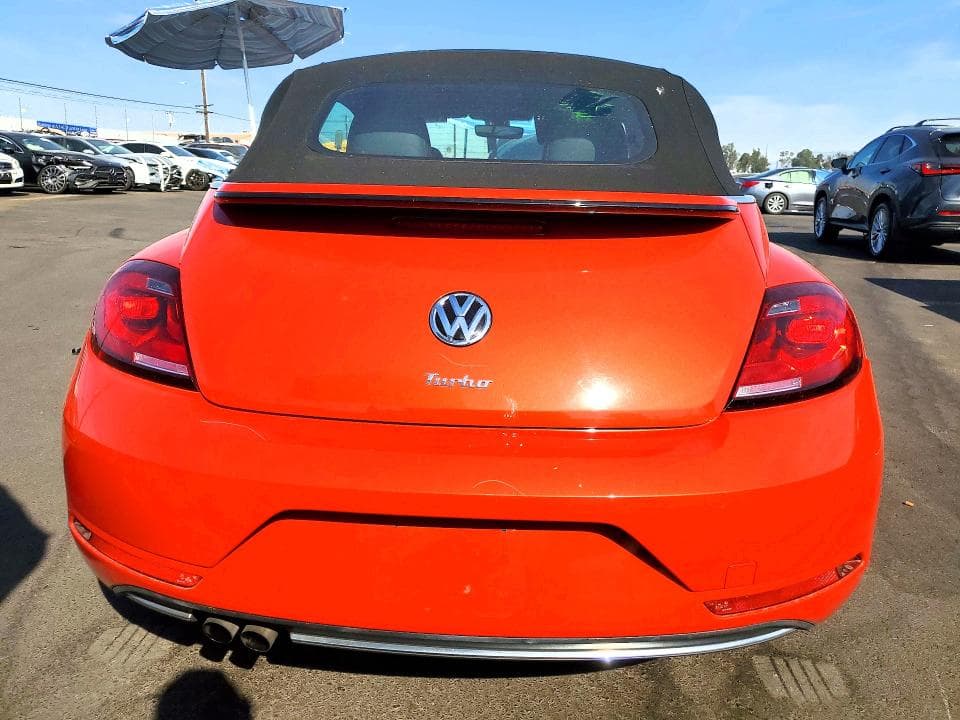 2018 VOLKSWAGEN BEETLE S 6