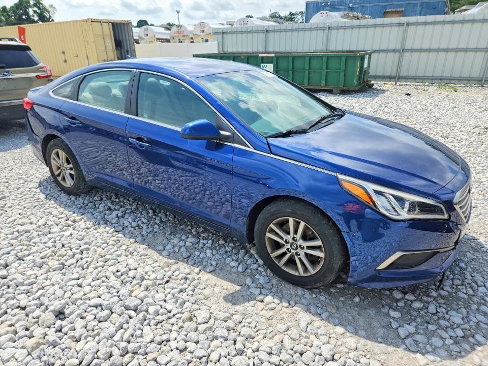 2017 HYUNDAI SONATA SE 4