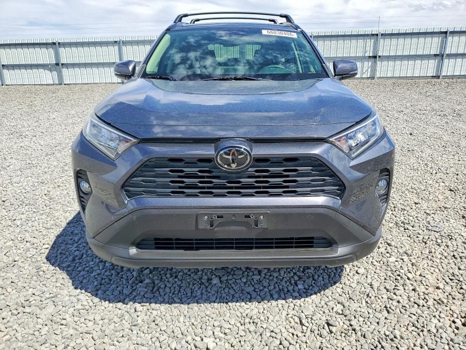 2019 TOYOTA RAV4 XLE 5