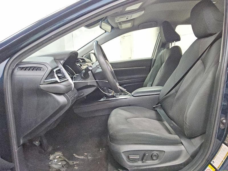 2018 TOYOTA CAMRY LE 7