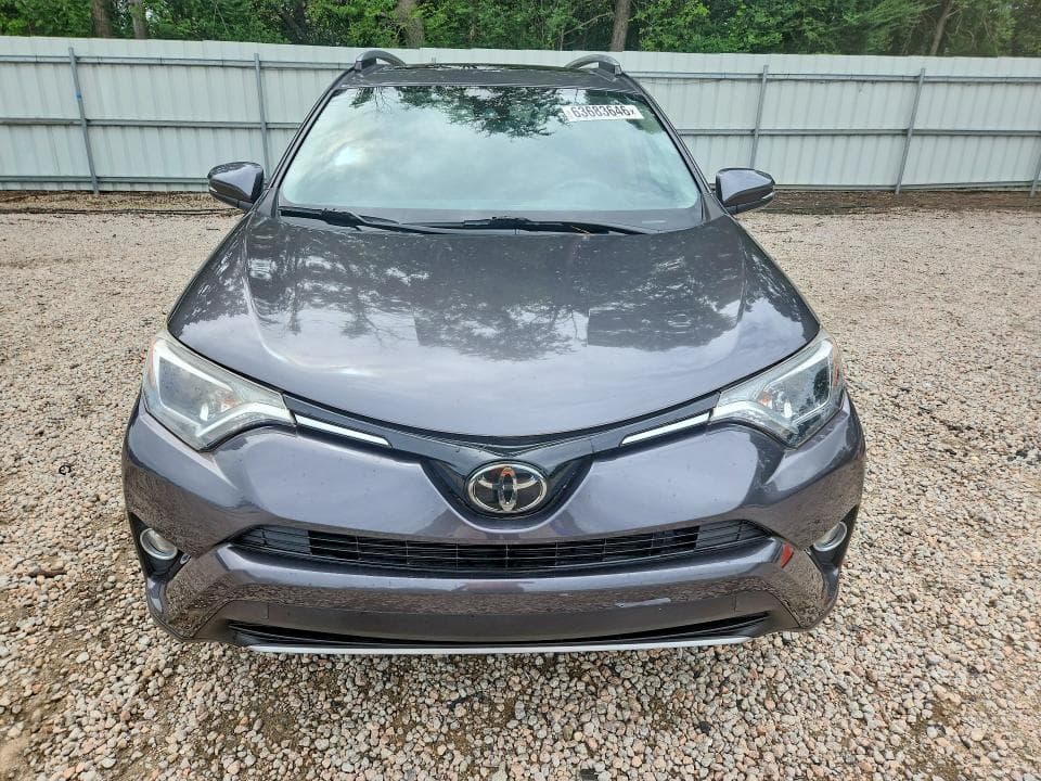 2017 TOYOTA RAV4 XLE 5