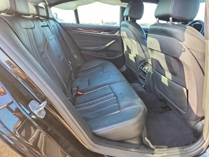 2018 BMW 530 XI 10