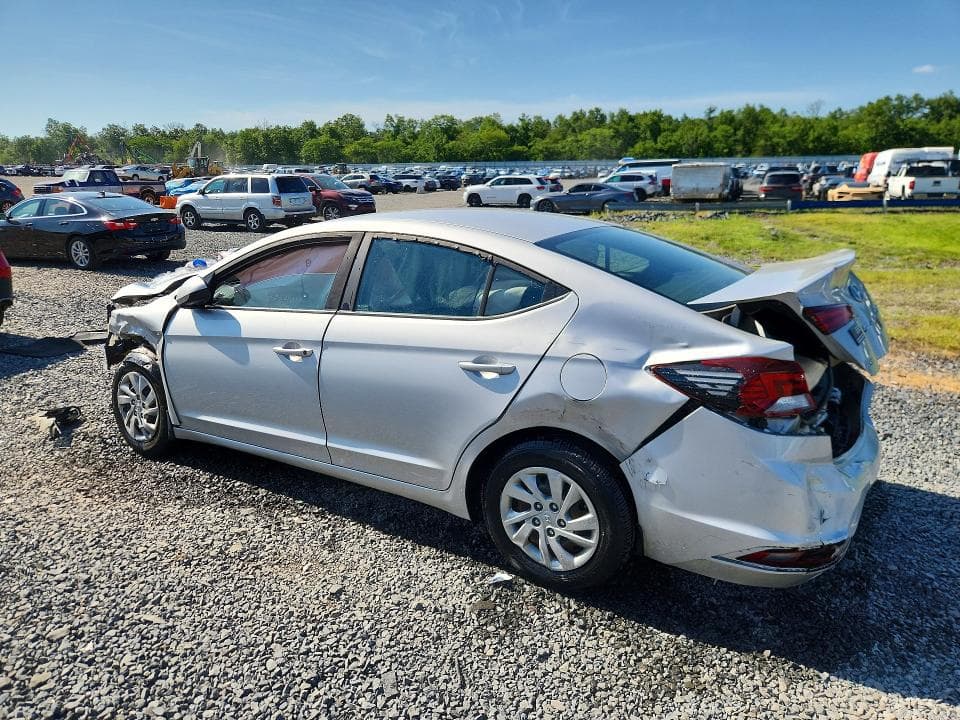 2019 HYUNDAI ELANTRA SE 2