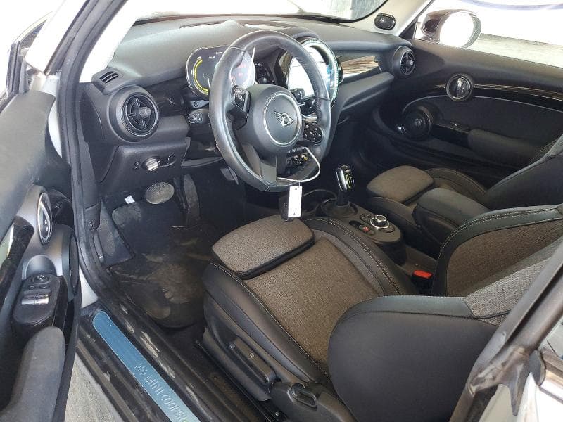 2022 MINI COOPER SE 8