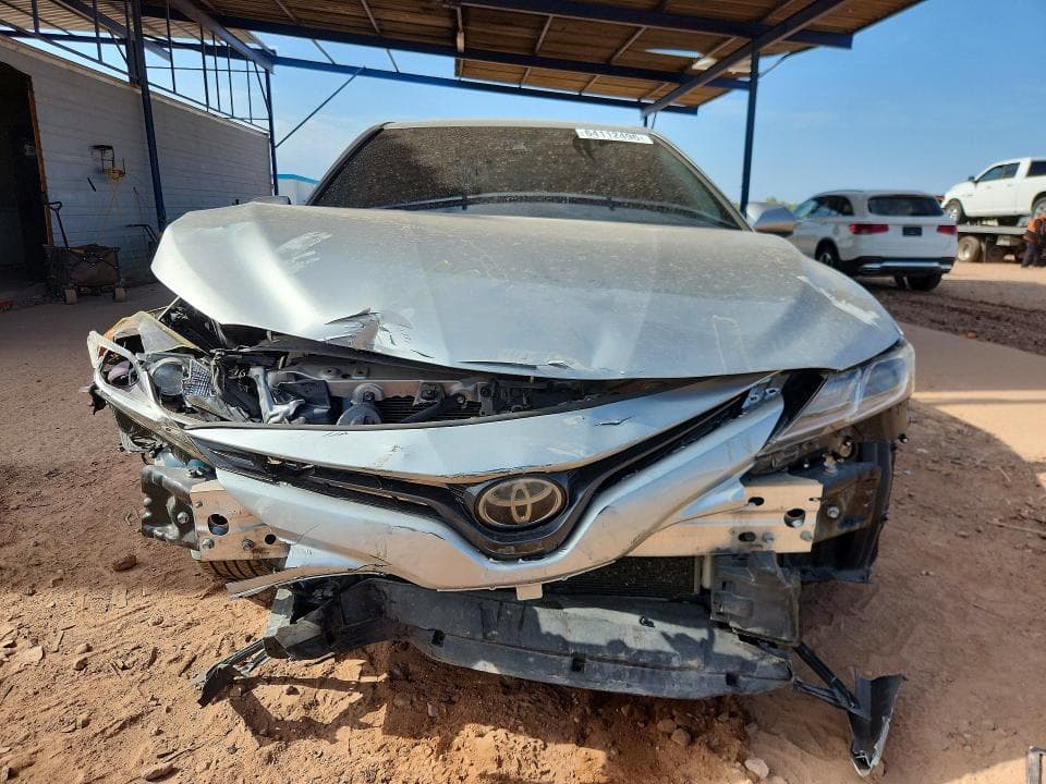 2019 TOYOTA CAMRY LE 5