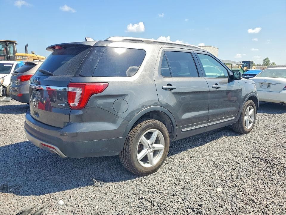 2017 FORD EXPLORER XLT 3