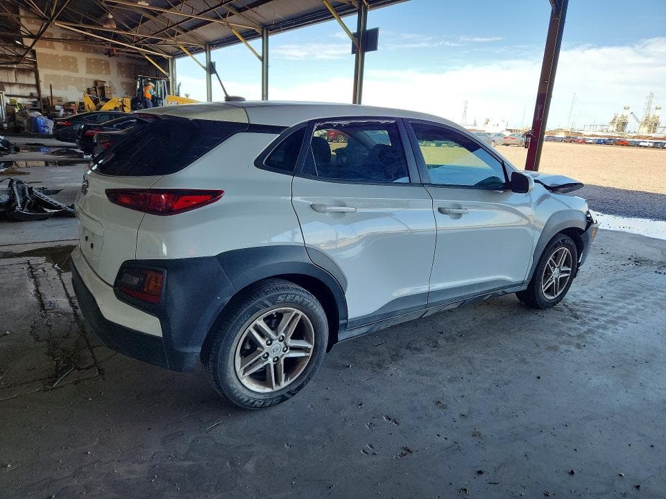 2021 HYUNDAI KONA SE 3