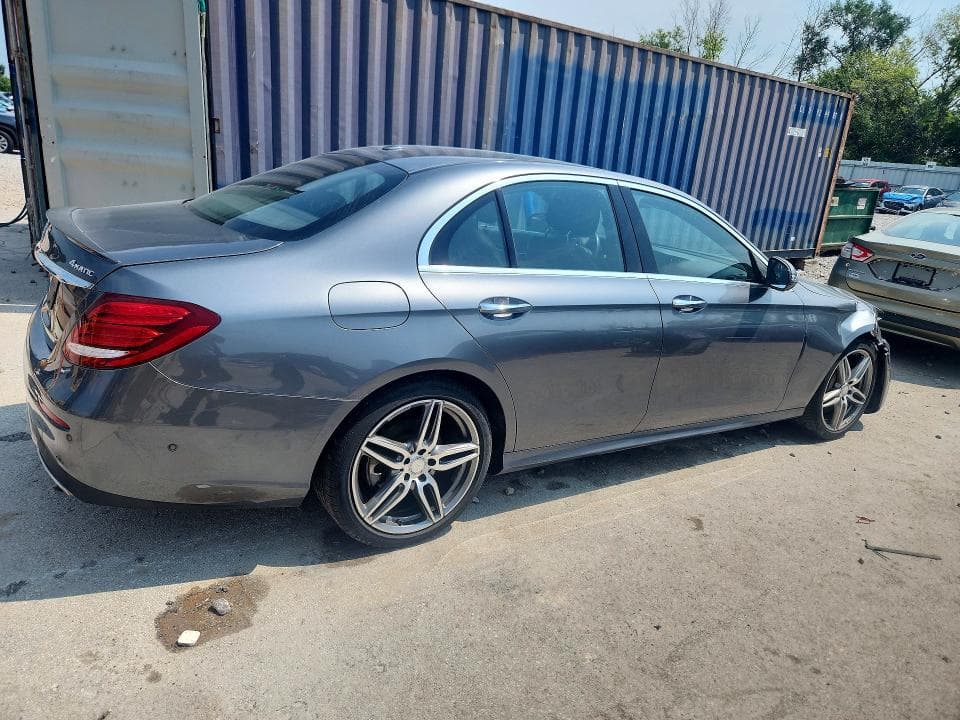 2017 MERCEDES-BENZ E 300 4MATIC 3