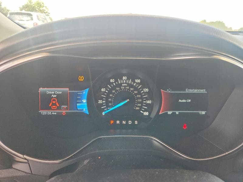2017 FORD FUSION SE 9