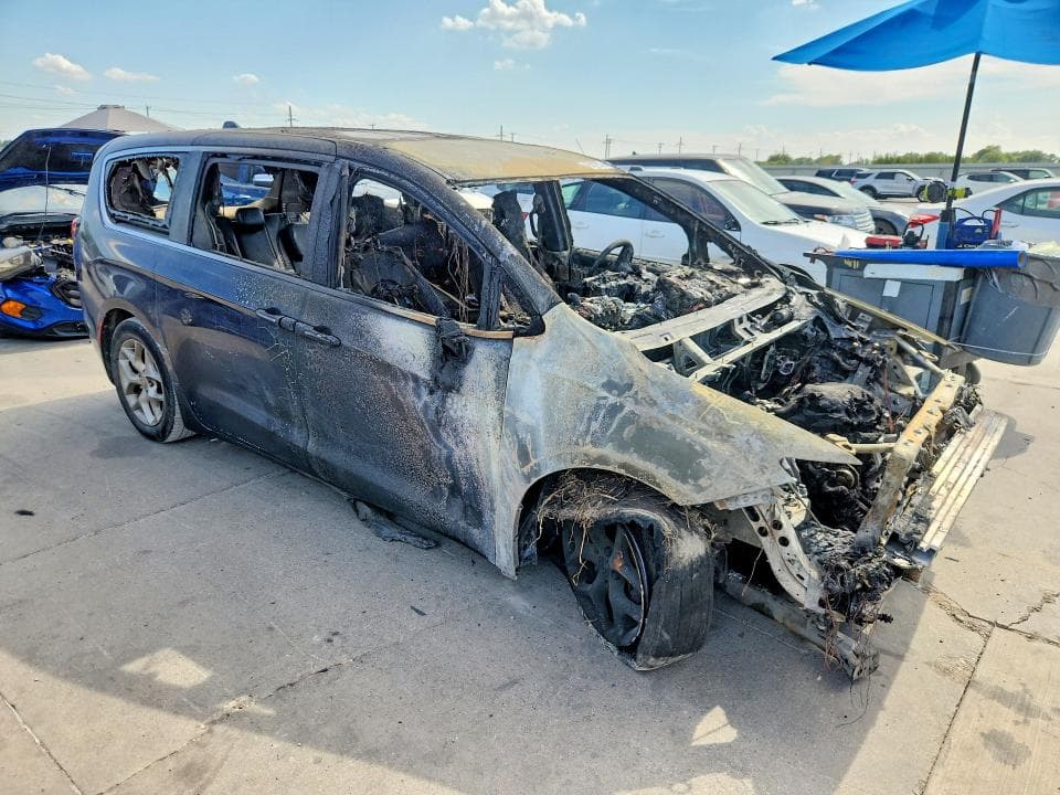 2018 CHRYSLER PACIFICA TOURING PLUS 4