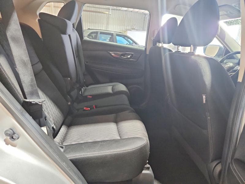 2018 NISSAN ROGUE SV 11