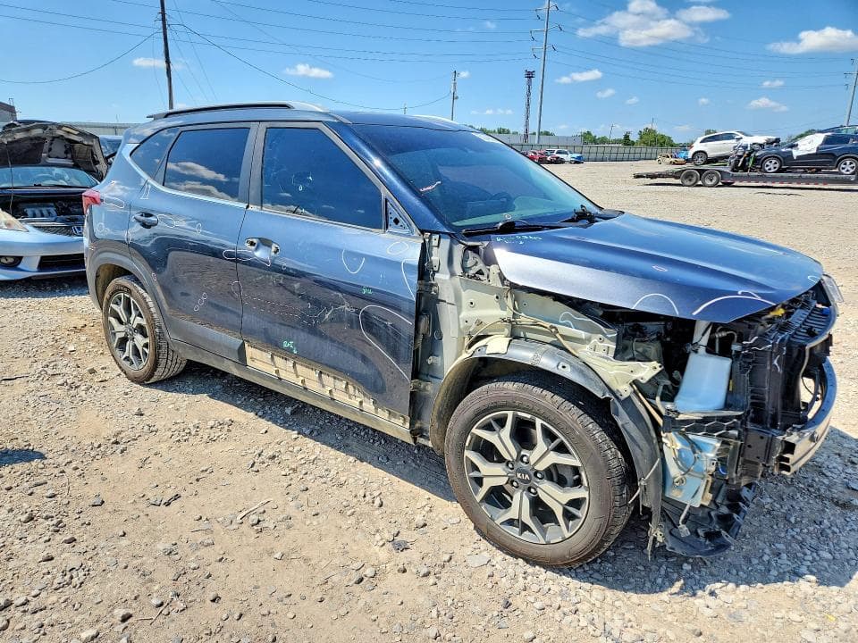 2021 KIA SELTOS EX 4