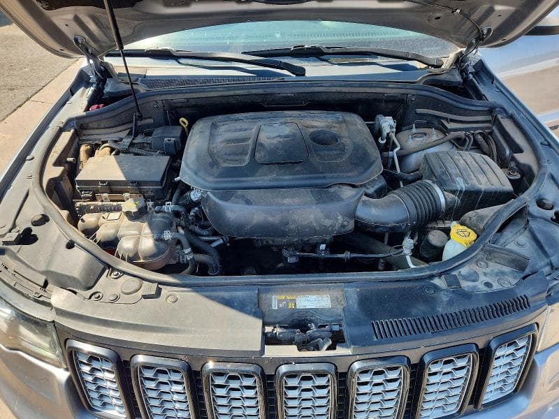 2020 JEEP GRAND CHEROKEE LAREDO 12