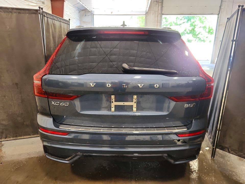 2026 VOLVO XC60 PLUS 6