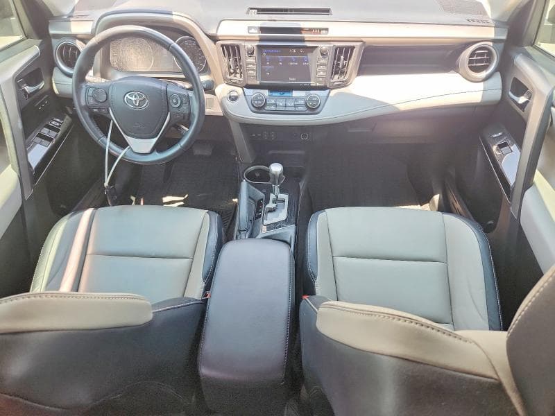 2017 TOYOTA RAV4 LIMITED 8