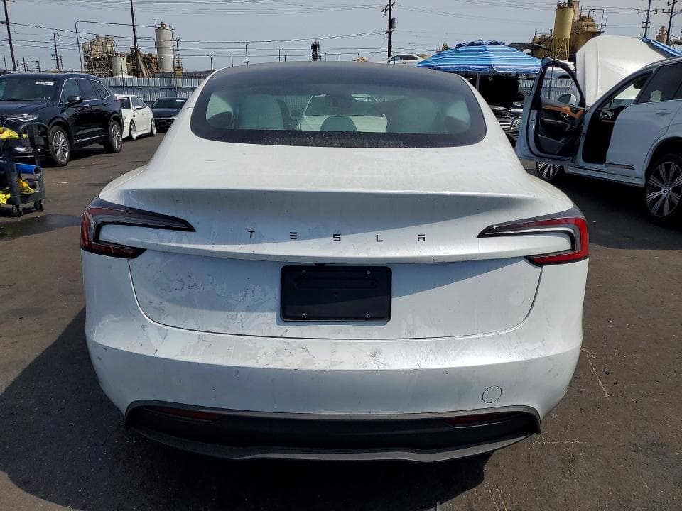 2026 TESLA MODEL 3 6