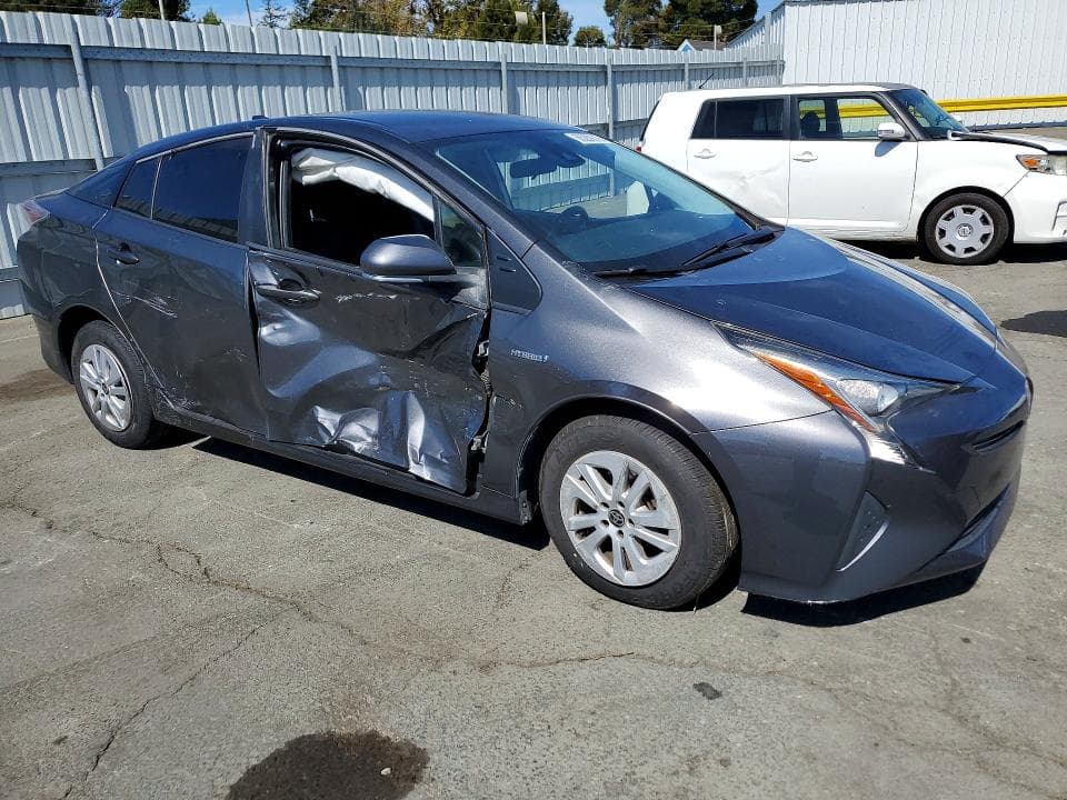 2017 TOYOTA PRIUS TWO 4