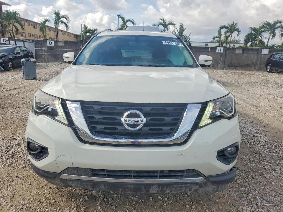 2019 NISSAN PATHFINDER PLATINUM 5