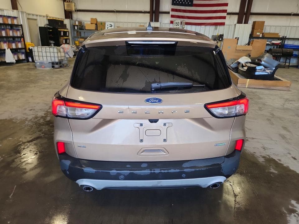 2020 FORD ESCAPE SE 6