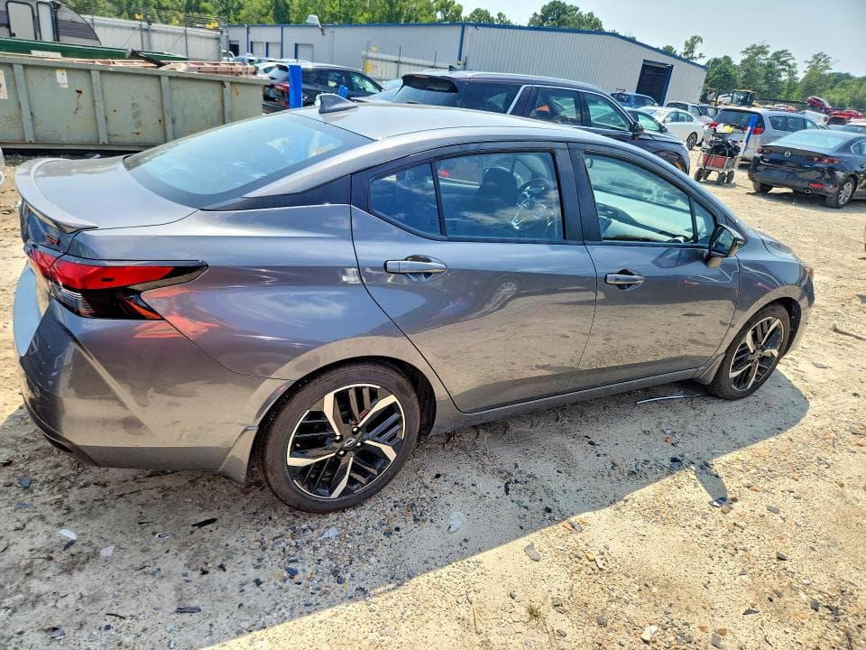 2025 NISSAN VERSA SR 3