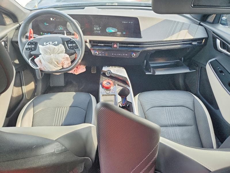 2023 KIA EV6 GT LINE 8