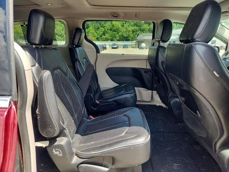 2018 CHRYSLER PACIFICA LIMITED 11