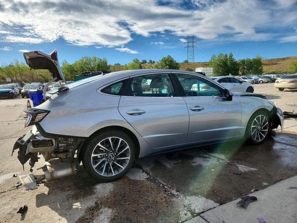 2021 HYUNDAI SONATA LIMITED 3