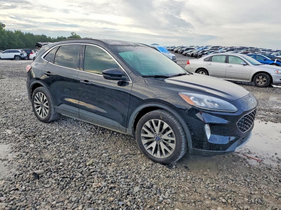2020 FORD ESCAPE TITANIUM 4