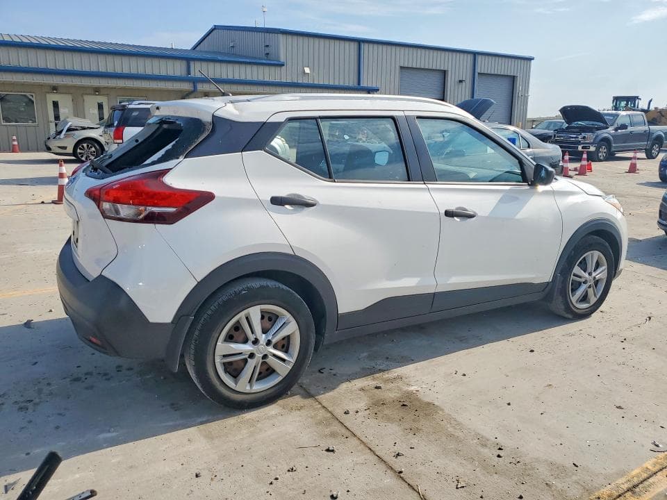 2018 NISSAN KICKS S 3