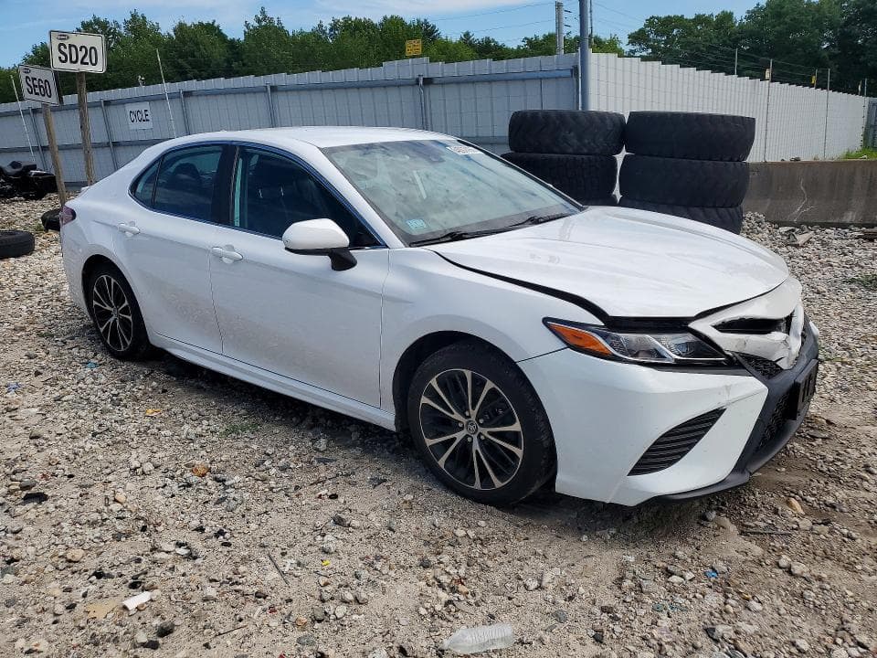 2019 TOYOTA CAMRY SE 4