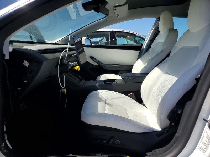2024 TESLA MODEL 3 7