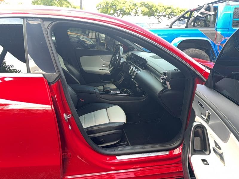 2020 MERCEDES-BENZ CLA 250 4MATIC 5