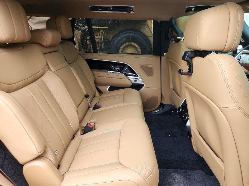 2026 LAND ROVER RANGE ROVER SE 11