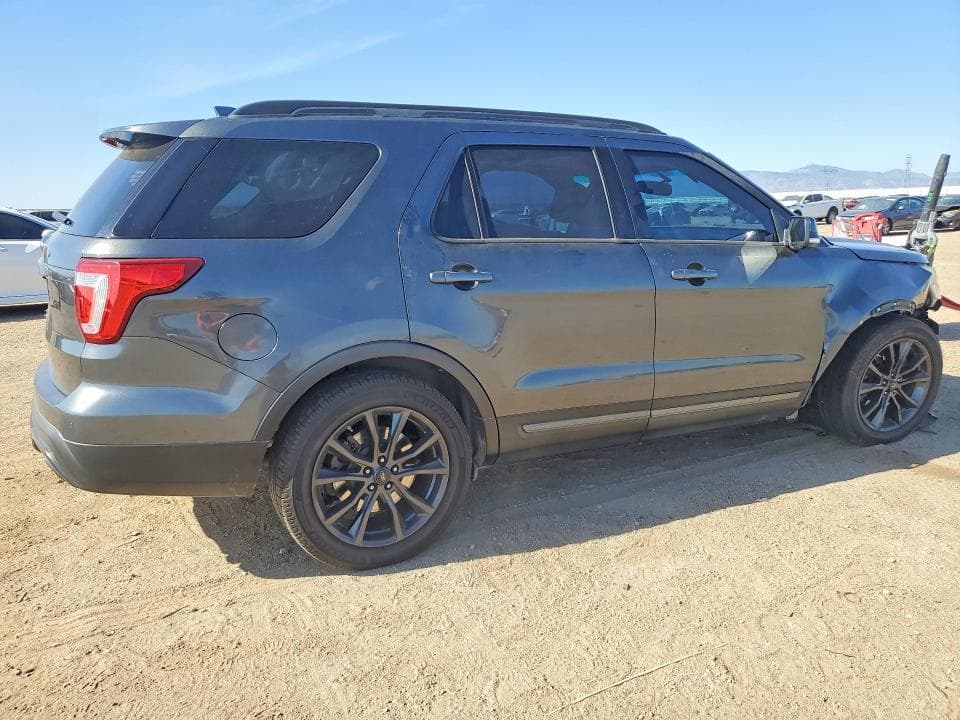 2017 FORD EXPLORER XLT 3